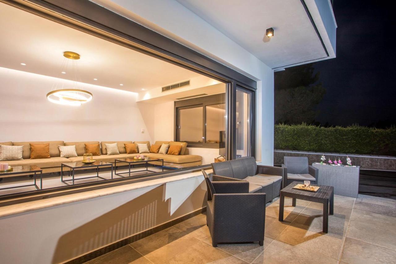 Villa Indira Kalithies Exteriör bild