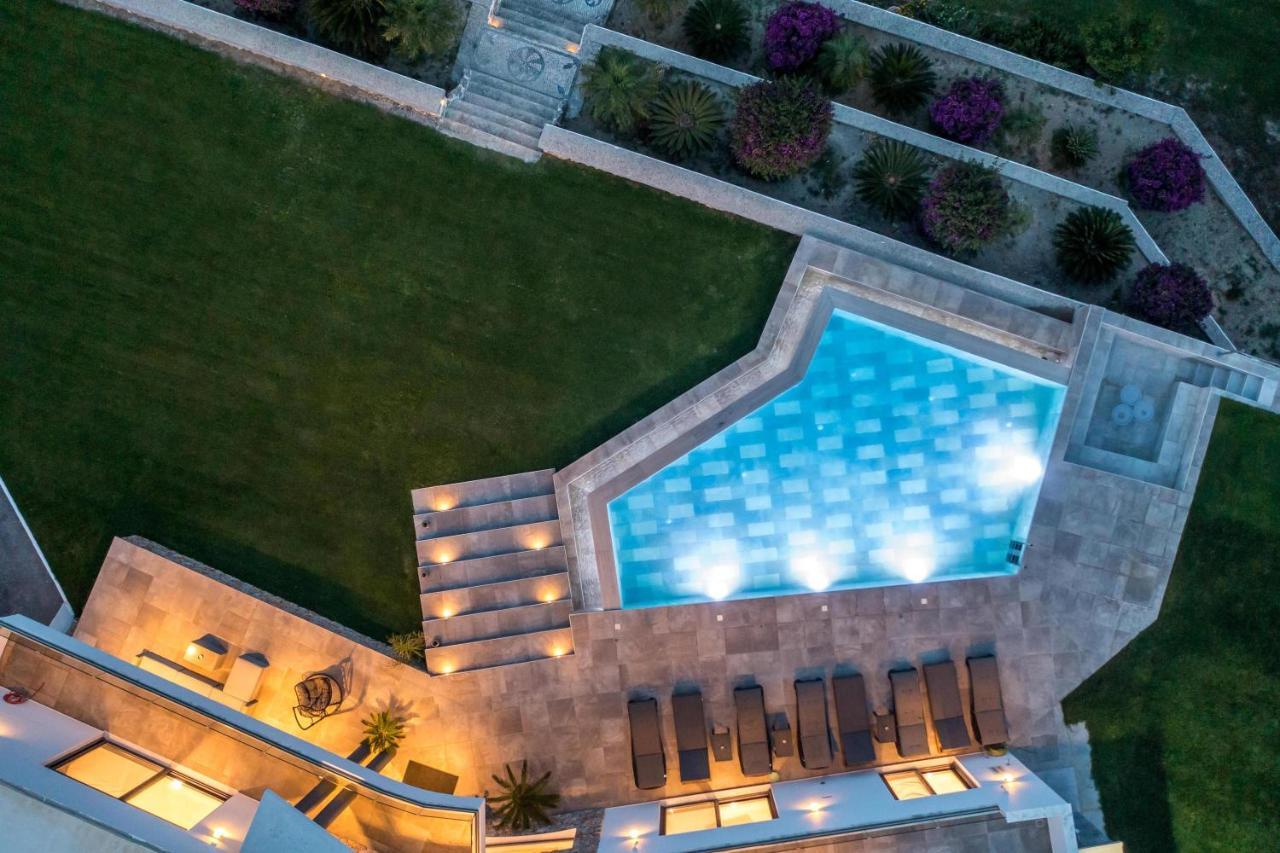 Villa Indira Kalithies Exteriör bild