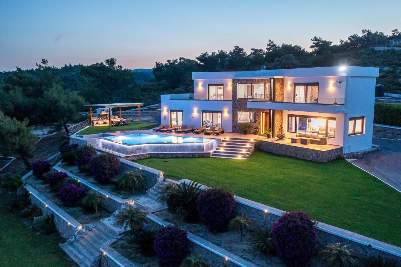 Villa Indira Kalithies Exteriör bild