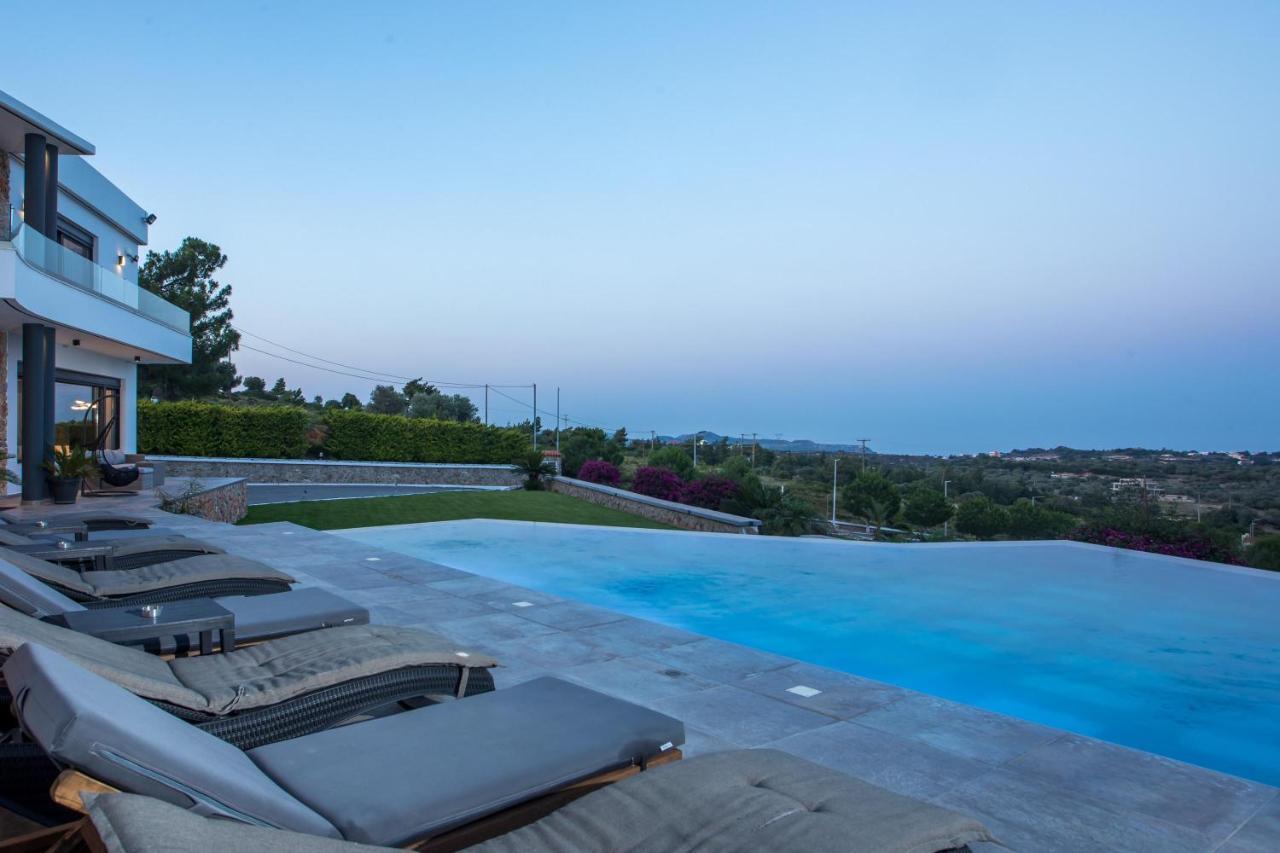 Villa Indira Kalithies Exteriör bild